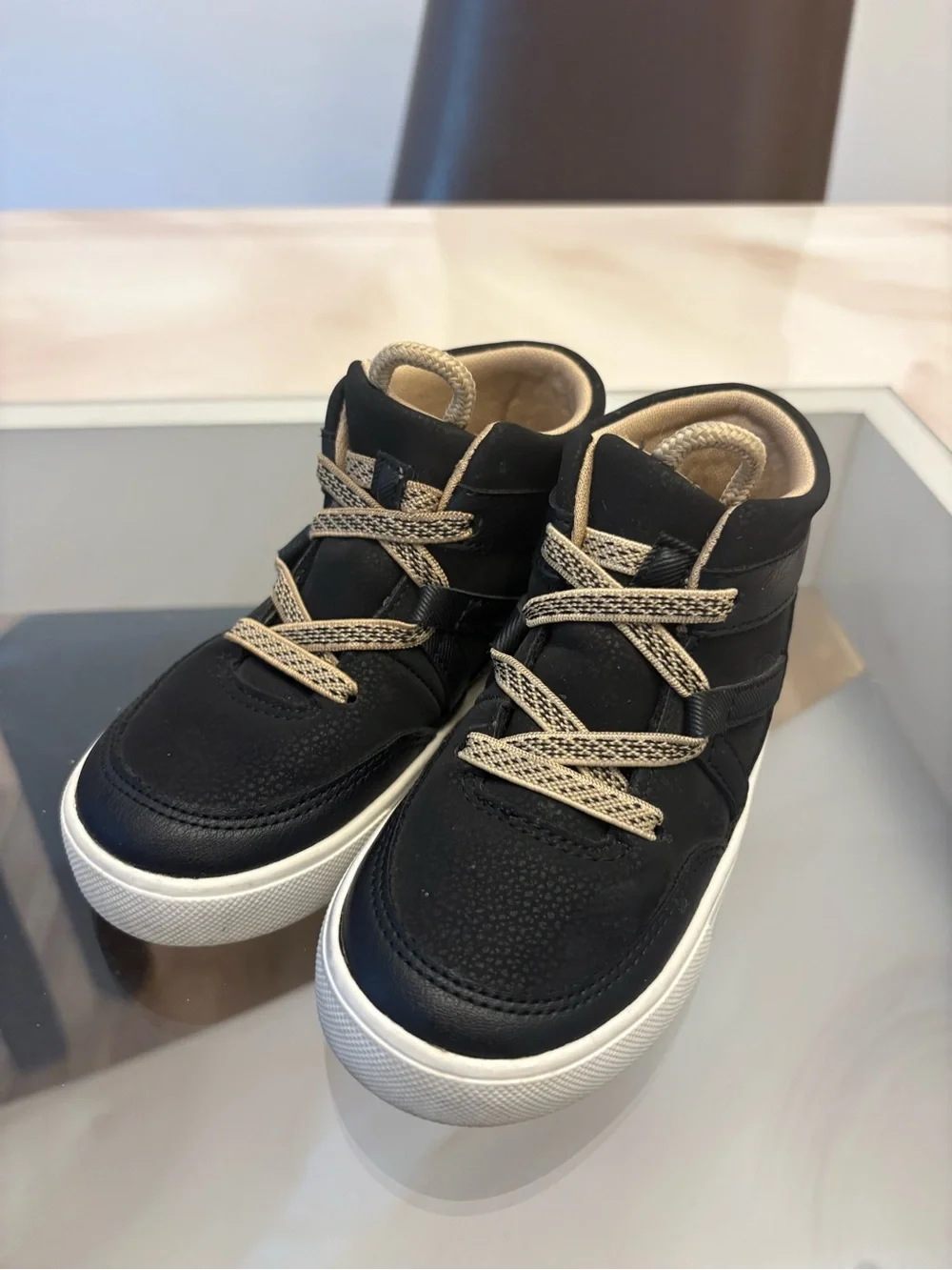 OshKosh B'gosh Toddler High Top Sneaker Boot Size 7M Toddler Black Tan